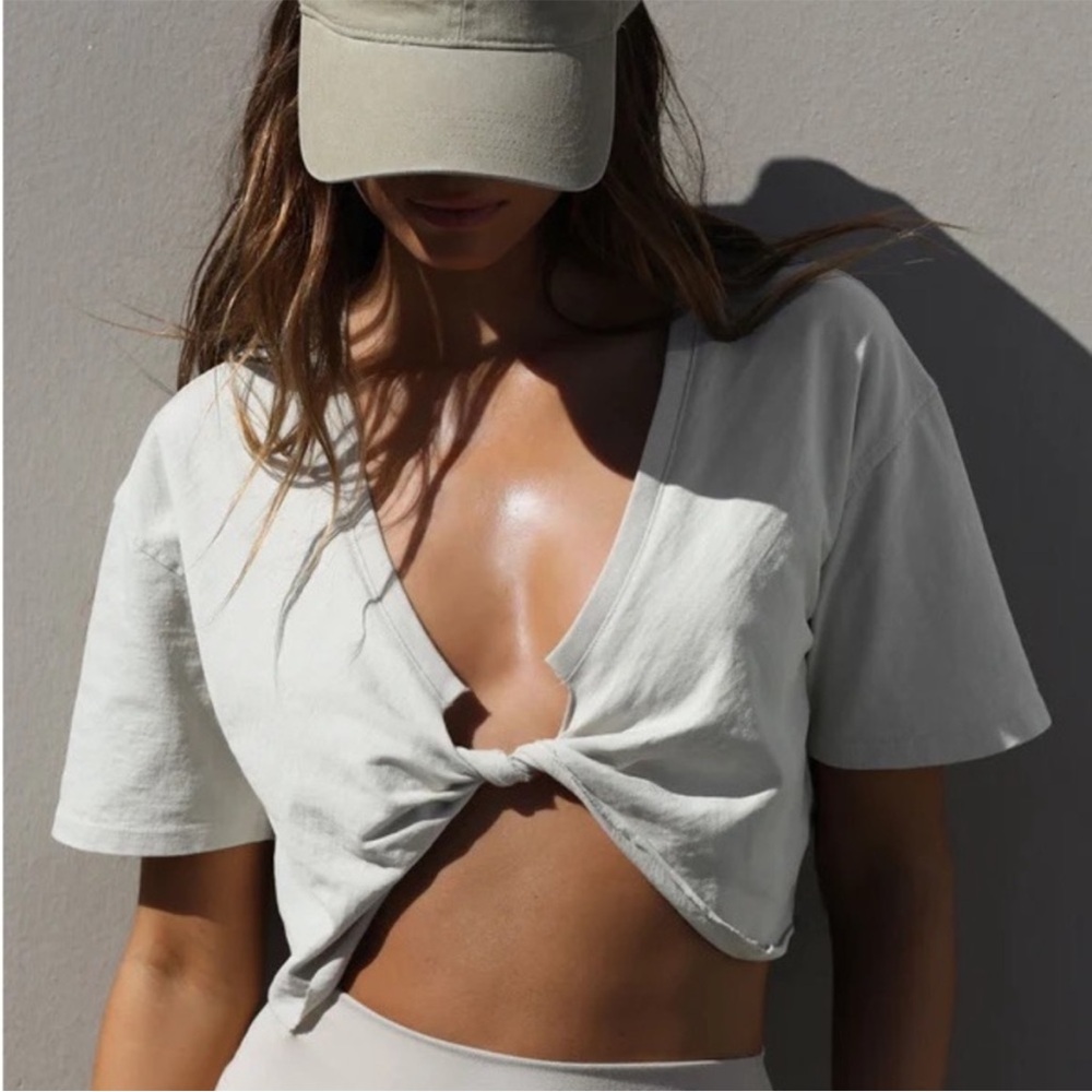 NWT Joah Brown Twist Tee - M/L